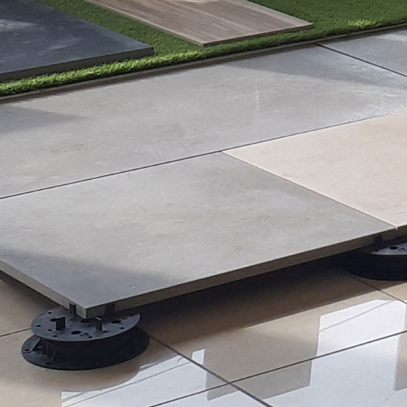 la-dalle-mise-avant-les-intérieurs-de-Lena-et-Fanny