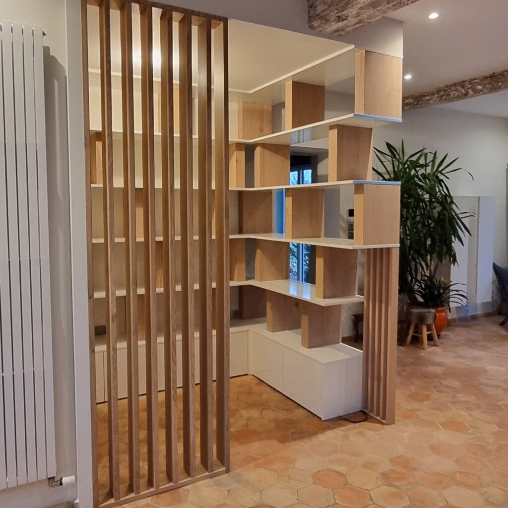 Green Velvet 21 Bibliotheque-claustra-salon-bois-sur-mesure-Les-interieurs-de-Lena-et-Fanny