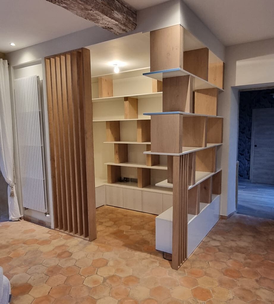 Green Velvet 22 Bibliotheque-sur-mesure-bois-banc-etagere-salon-Les-interieurs-de-Lena-et-Fanny